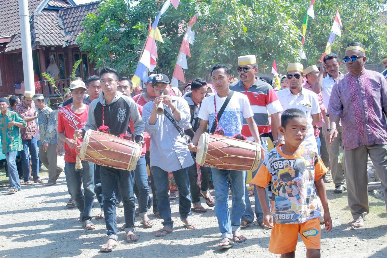 Boneputeh Homestay Taliwang Luaran gambar