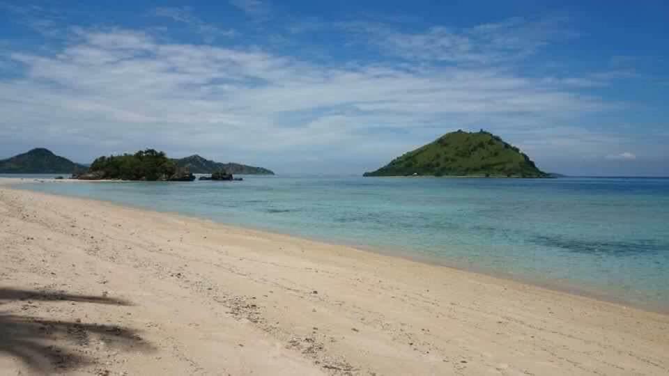 Boneputeh Homestay Taliwang Luaran gambar
